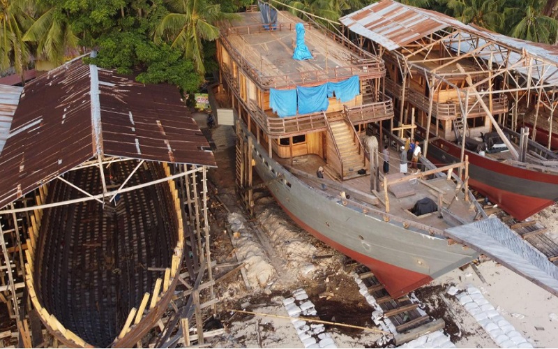 Melihat Pembuatan Kapal Legenda Pinisi di Tanjung Bira Bulukumba