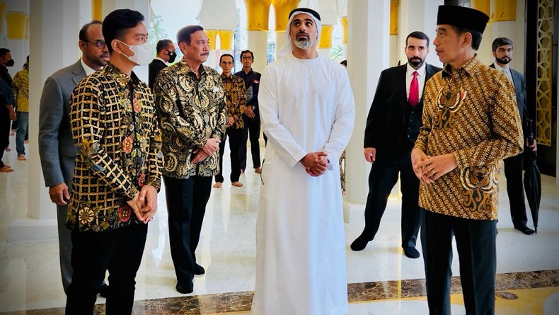 Presiden Jokowi Sambut Kedatangan Putra MBZ di Surakarta