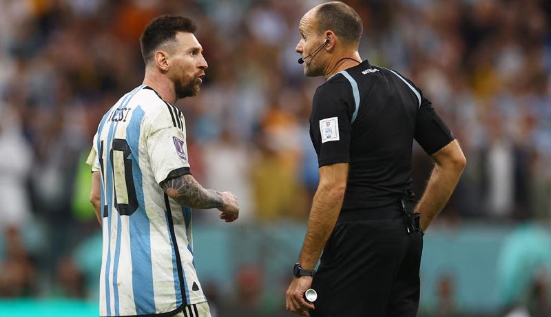 Usai Diprotes Lionel Messi, Wasit Mateu Lahoz Diusir dari Piala Dunia 2022