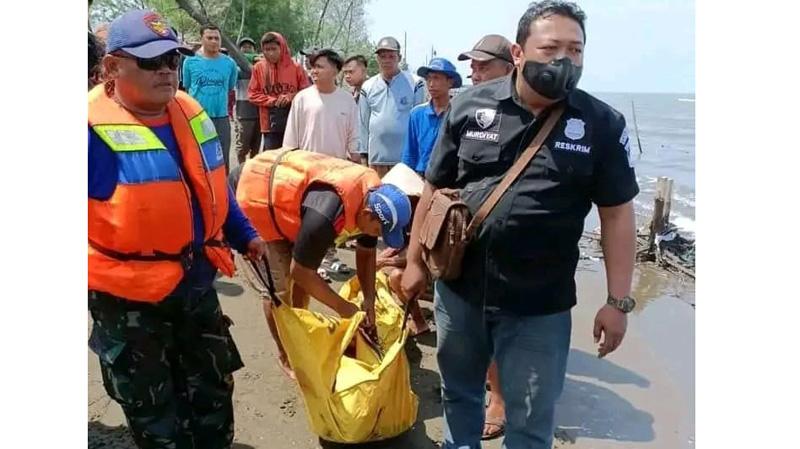Pemalang Gempar, Mayat Pria Ditemukan Tersangkut Jaring di Pantai Blendung Ulujami 