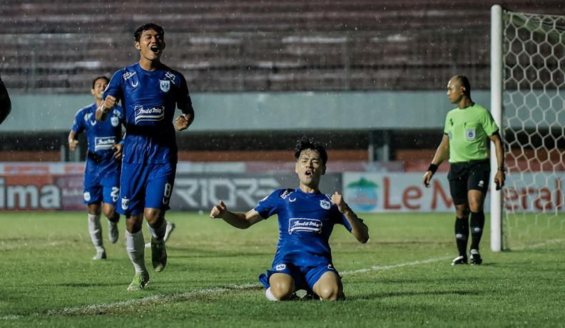  Diwarnai Kartu Merah dan Gol Bunuh Diri, PSIS Semarang Bantai Persija 2-0
