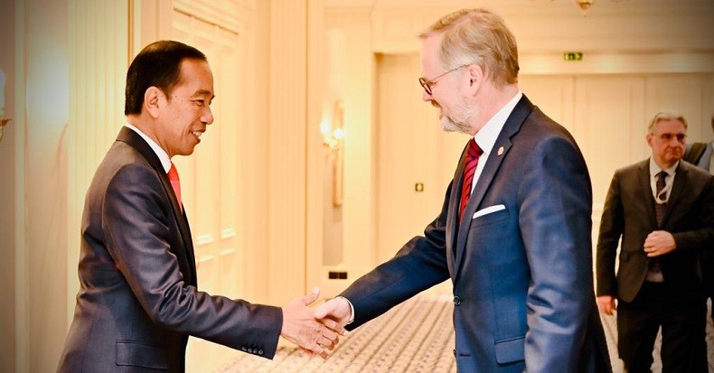 Presiden Jokowi Bertemu PM Ceko, Bahas ASEAN hingga Kerja Sama