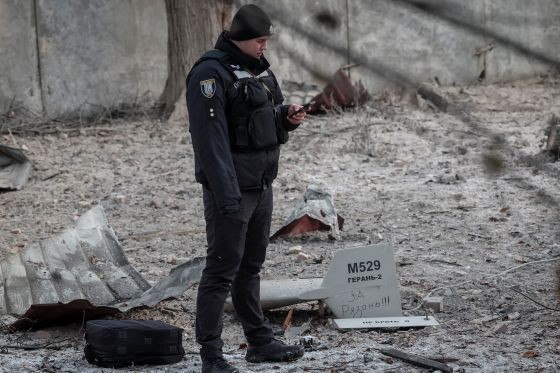 Rusia Balas Dendam setelah Pangkalan Udaranya Diserang Drone Ukraina 