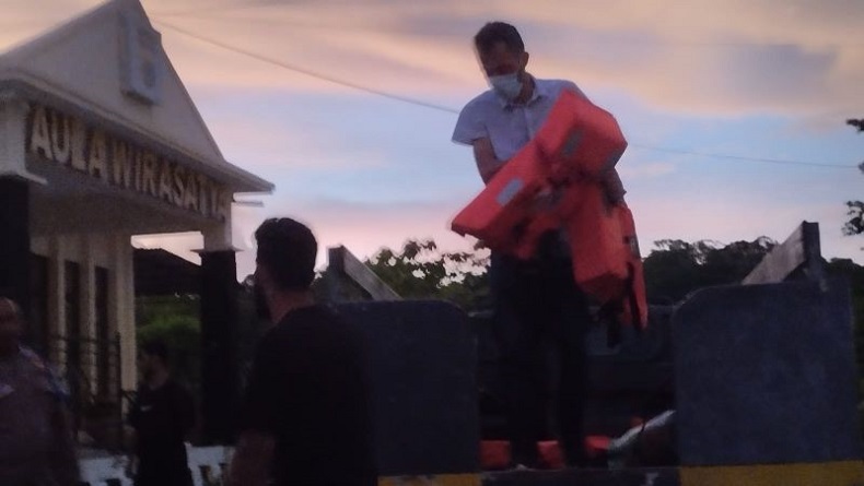 13 Imigran Gelap Ditangkap di Rote Ndao, Diduga Hendak ke Australia namun Kapal Terdampar