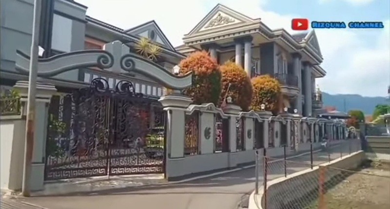 Viral, Ada Kampung Jin di Majalengka, Warganya Punya Rumah Mewah seperti Istana