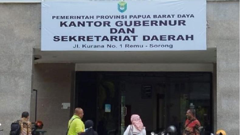 M Musa'ad Pj Gubernur Papua Barat Daya Tiba di Sorong, Disambut Tarian Adat