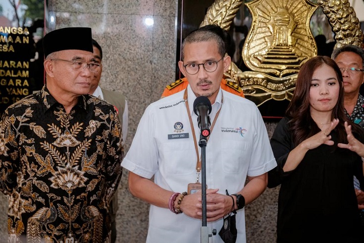 Hadirkan Libur Nataru yang Aman, Nyaman dan Menyenangkan, Sandiaga Uno: Jangan Ragu Berwisata di Indonesia