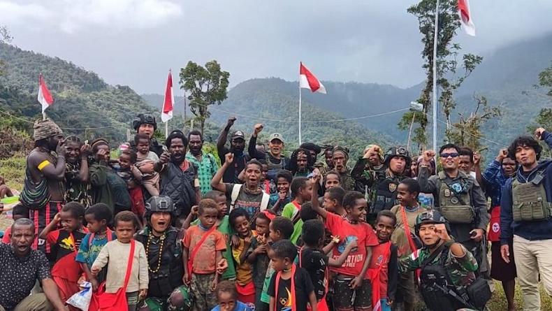 Anggota KKB Puncak Jaya dan Masyarakat Kampung Tirineri Ikrar Setia kepada NKRI