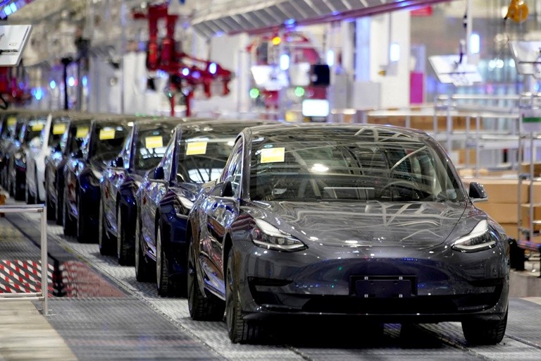 Tesla Kembali Pangkas Harga Jual Mobil Listrik di AS