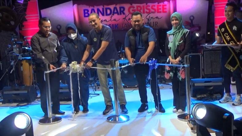 Menparekraf Sandiaga Uno Resmikan Wisata Kampung Tua Bandar Grissee di Gresik