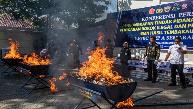 Bea Cukai Semarang Sita Ribuan Rokok Ilegal yang Diedarkan dengan Sepeda Motor 