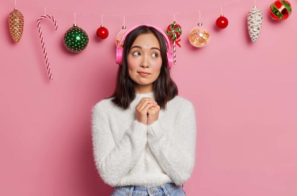 Lirik Lagu Selamat Natal Papa dan Mama Selamat Natal Teman Semua ‘Malam yang Indah’