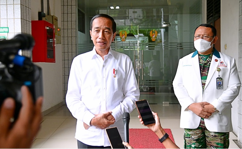 Datangi RSPAD, Presiden Jokowi Beberkan Kondisi Terkini Try Sutrisno