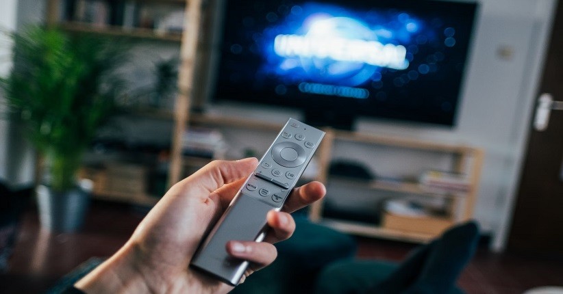 Beredar Video gegara TV Analog Mati, Pria Ini Ngamuk Banting TV Baru
