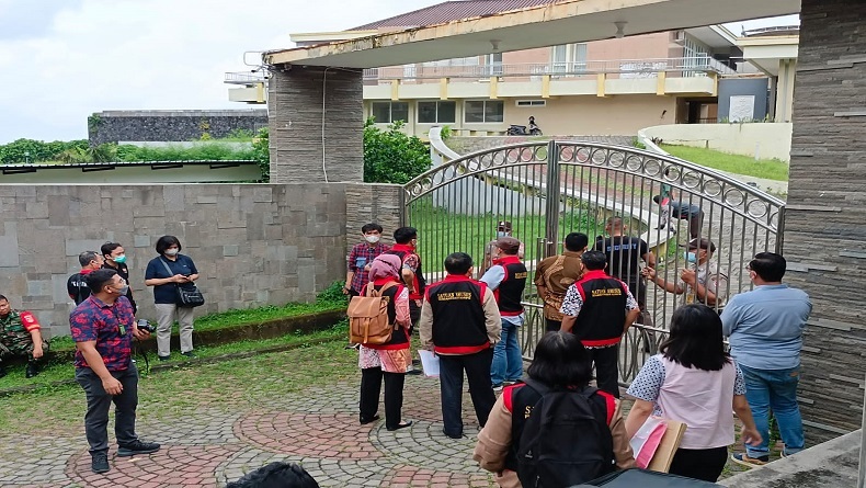 Penyidik Kejati Jateng Geledah Kediaman Tersangka Korupsi Agus Hartono