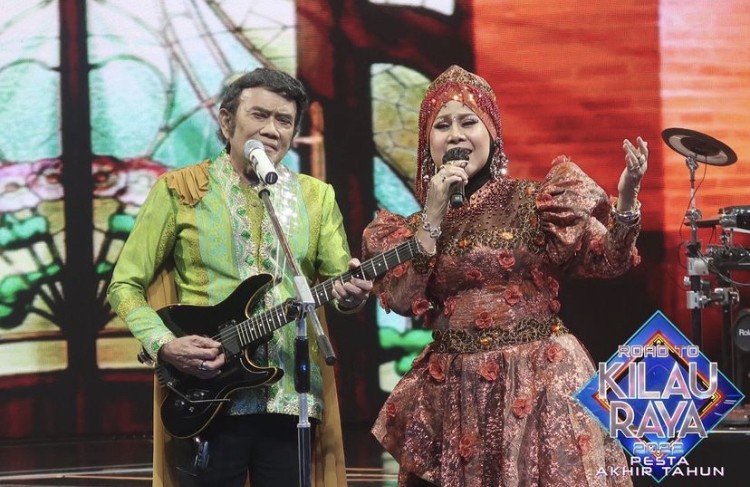 Rhoma Irama dan Elvy Sukaesih Sajikan Duet Spektakuler di Konser Musik Road To Kilau Raya MNCTV