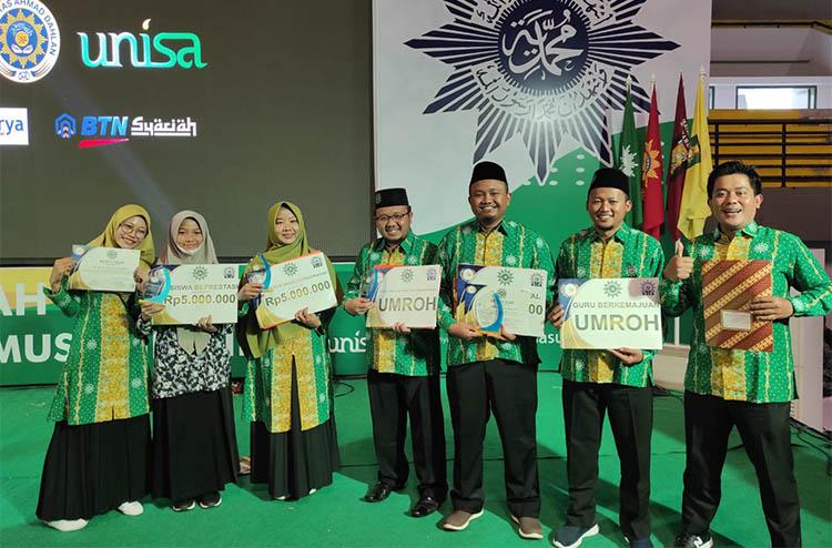 SMP Muhammadiyah Al Mujahidin Gunungkidul Raih 5 Anugerah Pendidikan Berkemajuan