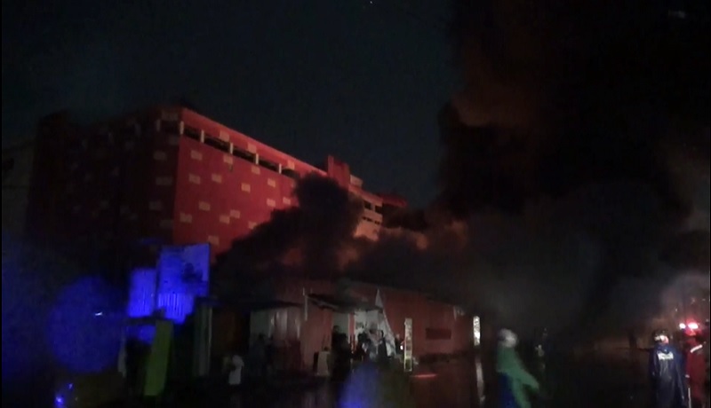 Kebakaran di Pasar Sentral Makassar Berhasil Dipadamkan, 899 Kios Terbakar