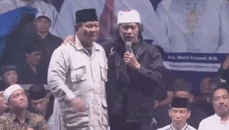 Cak Nun di Depan Jemaah Maiyah: Kita Terima Prabowo dengan Hati Kerakyatan