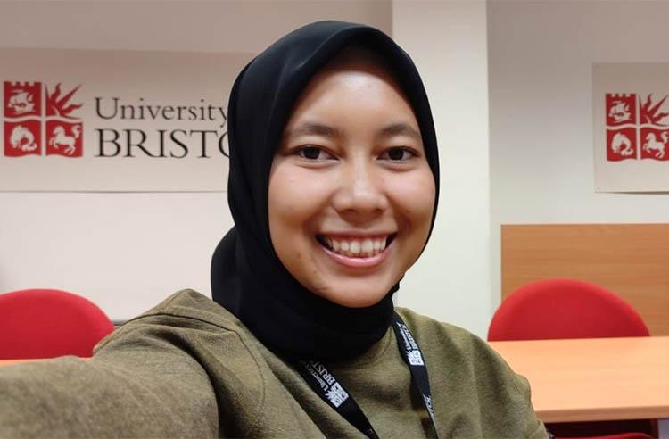 Kisah Mahasiswa UNY Lulus Tanpa Skripsi, Kini Diterima Kuliah S2 di University Bristol 