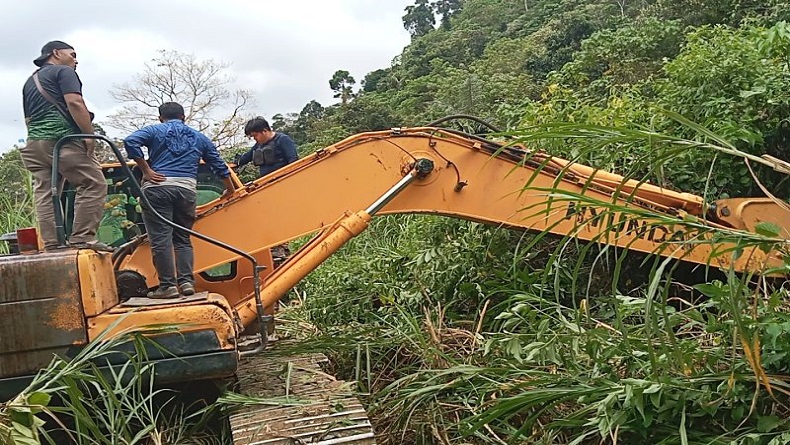 2 Lokasi Tambang Emas Ilegal di Pasaman Barat Dirazia, Petugas Temukan Dua Alat Berat