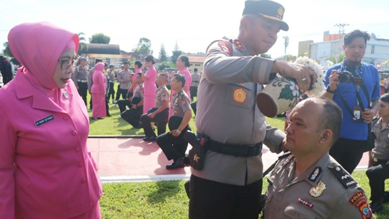 182 Personel Polda Sulut Naik Pangkat, Kapolda Ungkapkan Harapan Terbaik