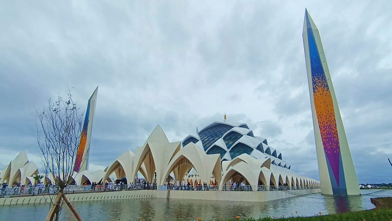 Masjid Al Jabbar Bandung Bakal Dilengkapi Danau Berperahu bak Kota Venesia Italia