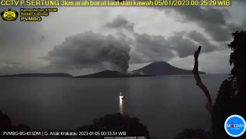Anak Krakatau Meletus, Warga Pulau Sibesi Kerap Dengar Dentuman dan Lava Pijar