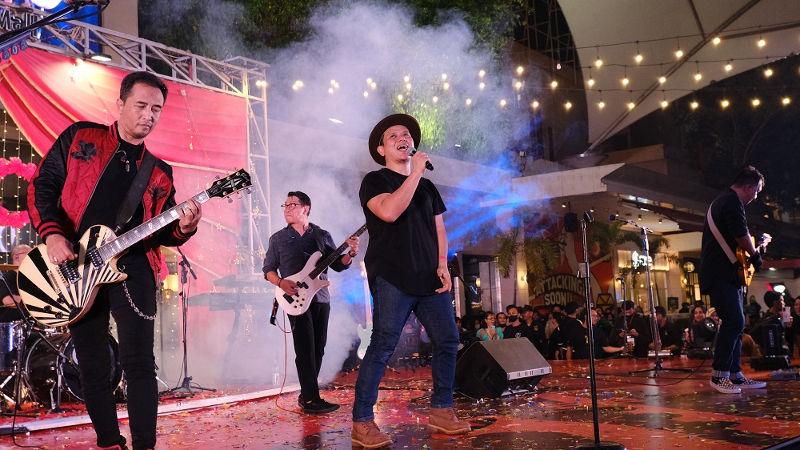Meriah! Summarecon Mall Bekasi Rayakan Tahun Baru bersama Padi Reborn
