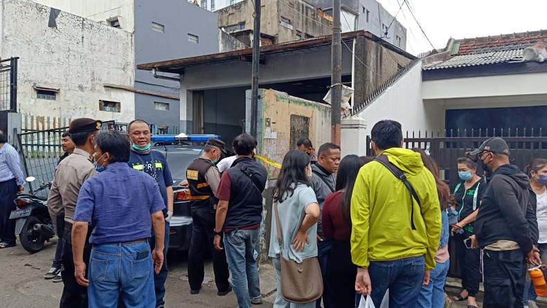 Lansia di Lengkong Besar Bandung Tewas dalam Gang Depan Rumah, Diduga Korban Curat