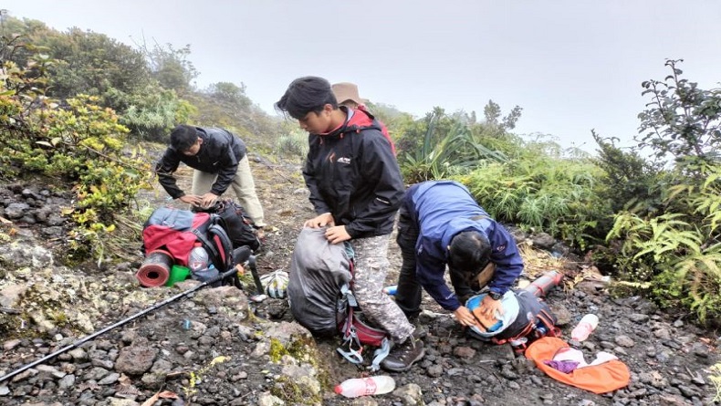 Gunung Marapi Erupsi, Pendaki yang Masih Berkemah Dipaksa Turun
