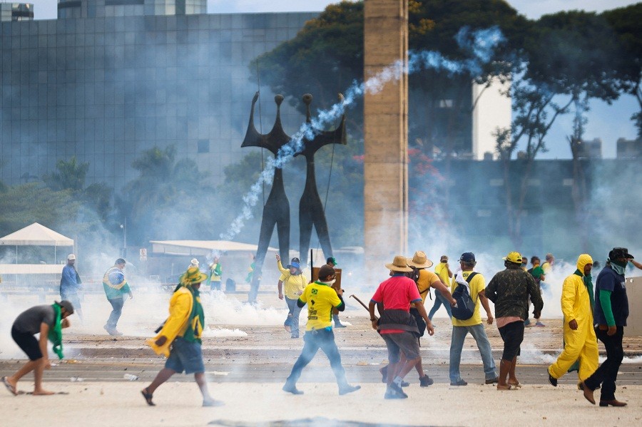 Brasil Memanas! Pendukung Bolsonaro Duduki Parlemen, Serbu Istana Presiden dan Mahkamah Agung