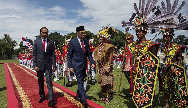 Presiden Jokowi Bahas Pekerja Migran Indonesia dengan PM Malaysia: One Channel System Harus Dijalankan Bersama