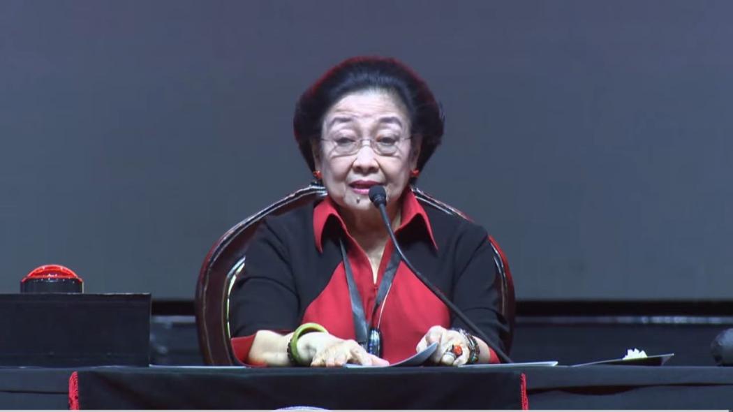 Cerita Megawati Nangis Dengarkan Curhatan Risma soal Kondisi Masyarakat