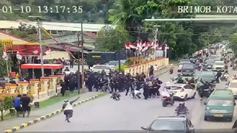 Gubernur Papua Lukas Enembe Ditangkap KPK, Mako Brimob Diserang Sekelompok Orang