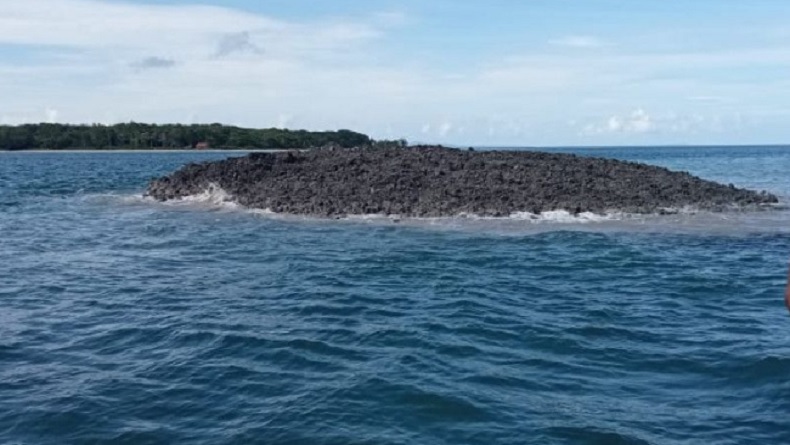 Sempat Mengungsi karena Fenomena Muncul Pulau Baru, Warga Desa Teinaman Kembali ke Rumah