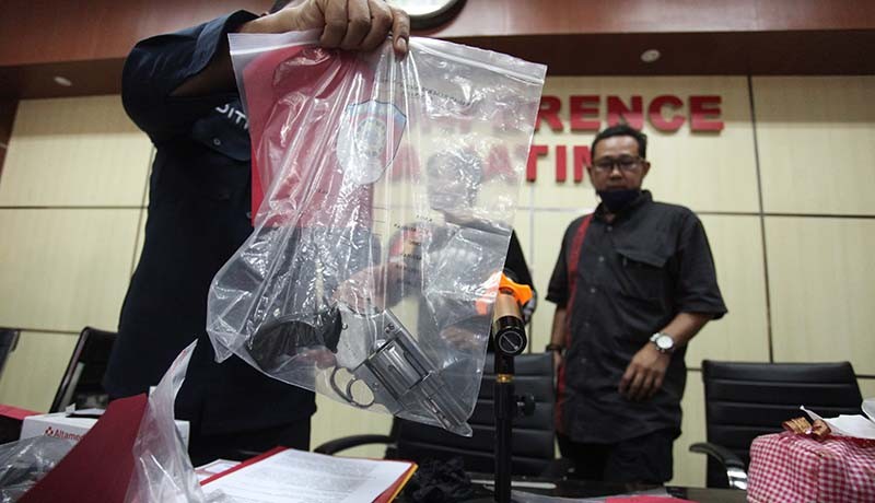 Polisi Tangkap 3 Perampok Bersenjata di Lampung Timur, 2 Tersangka Ditembak