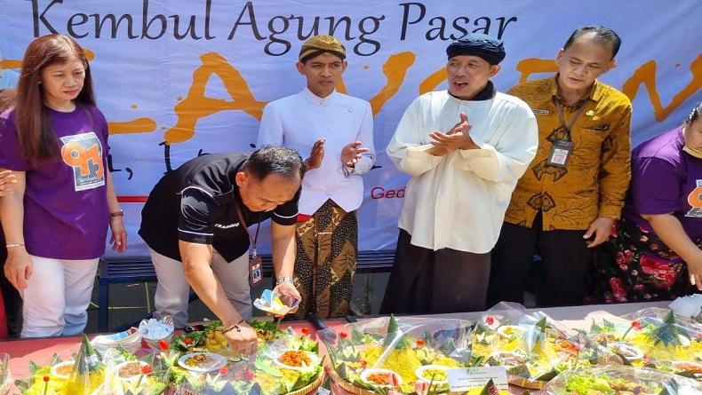 Pasar Gede Solo Berusia 93 Tahun, Pedagang Gelar Makan Bersama Besar-besaran
