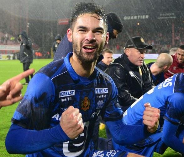Sandy Walsh Coba Ikut Berpuasa Ramadhan: Sebuah Tantangan!