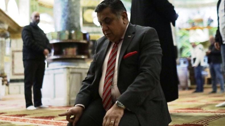Menteri Inggris Sembahyang di Masjid Al Aqsa dalam Kunjungan ke Israel dan Palestina