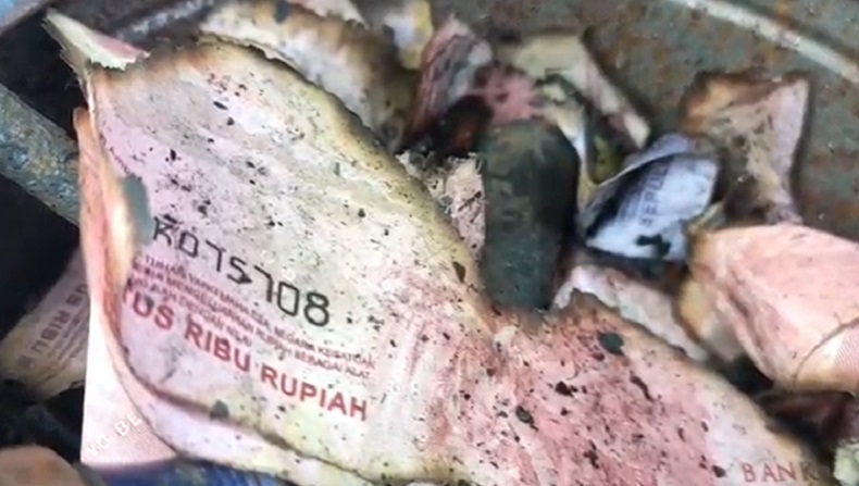 Rumah Pensiunan PNS di Gresik Ludes Terbakar, Tabungan Rp70 Juta Hangus