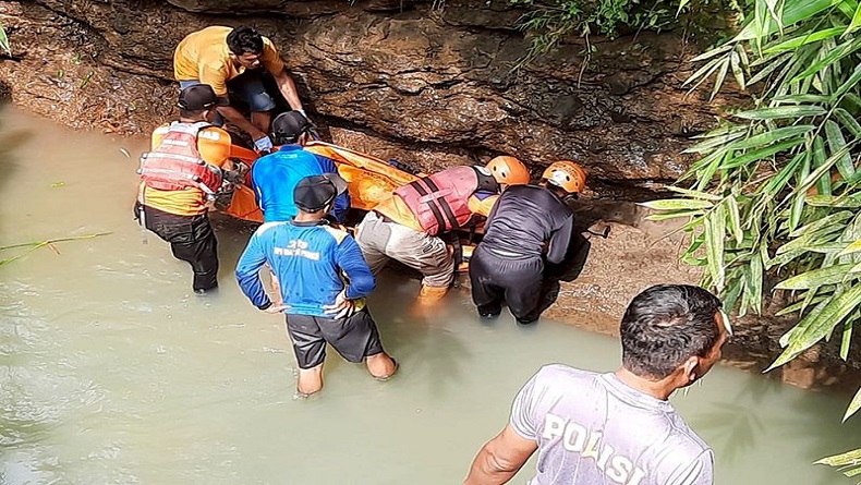 Hanyut di Sungai, Jenazah Warga Purworejo Ditemukan Tersangkut di Sampah