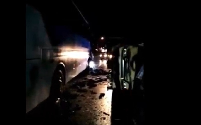 Bus dan Truk Tabrakan di Jalinsum Kotapinang, Kedua Sopir Terluka
