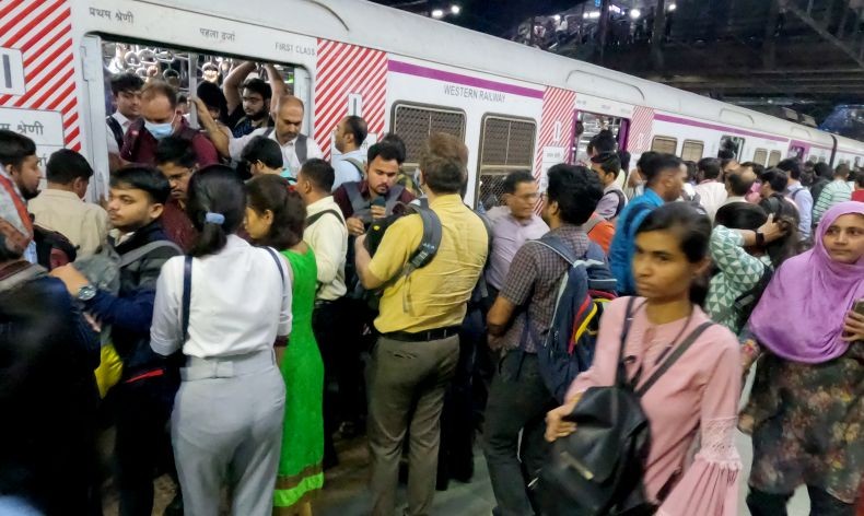 Wow, Jumlah Penduduk India Mungkin Sudah Lampaui China Bulan Ini