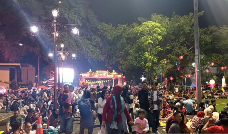  Meriahnya Perayaan Malam Imlek di Kawasan Pasar Gede Solo