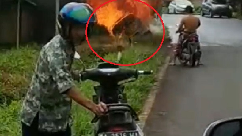 Mobil Terbakar usai Keluar dari SPBU di Tanah Laut, Warga sempat Dengar Ledakan