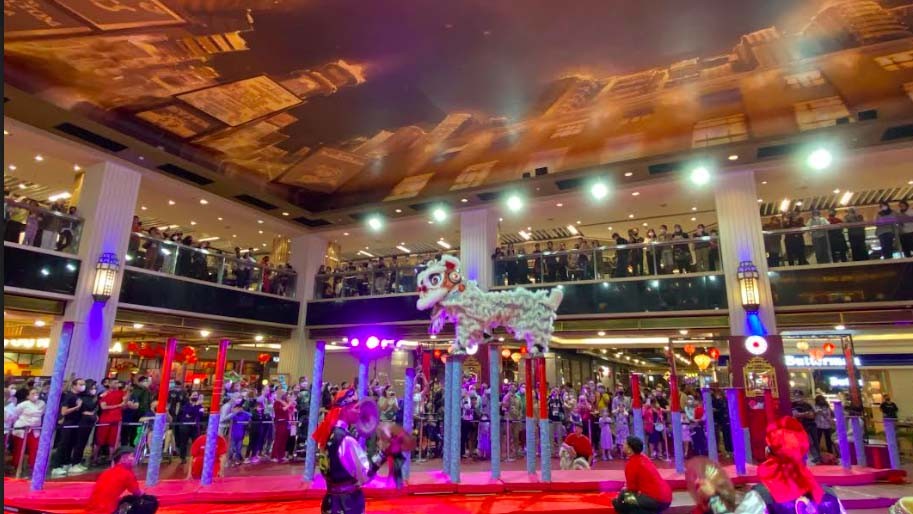 Intip Beragam Atraksi Perayaan Imlek di Jakarta, Ada Pole Barongsai Legendaris 