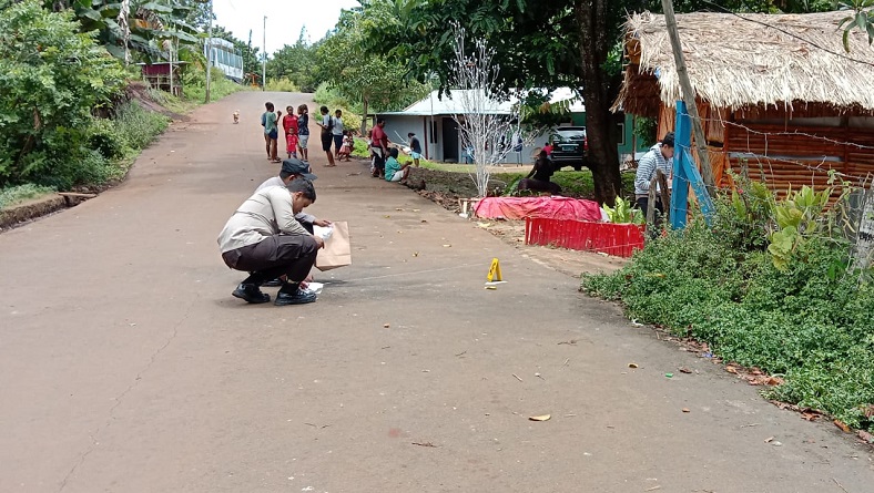 Polisi Periksa Sisa Ledakan di Dekat Rumah Jurnalis Papua Victor Mambor