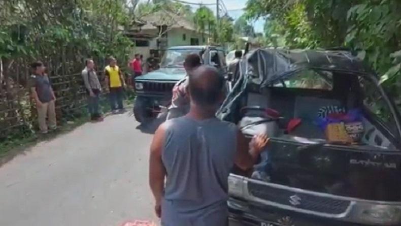 Pikap Angkut Warga Ibadah Terguling Timpa Rombongan Siswa SD, 17 Orang Luka-Luka