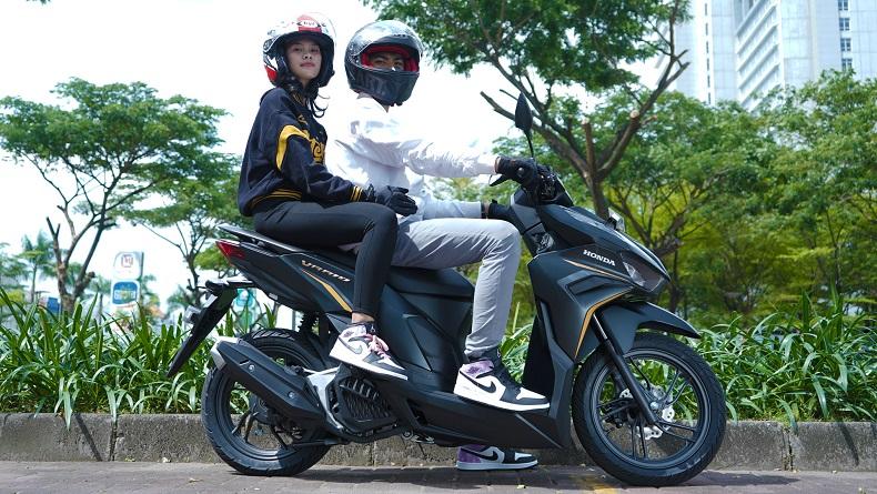 Ini Bahaya Naik Sepeda Motor Berboncengan Lebih dari Satu Orang